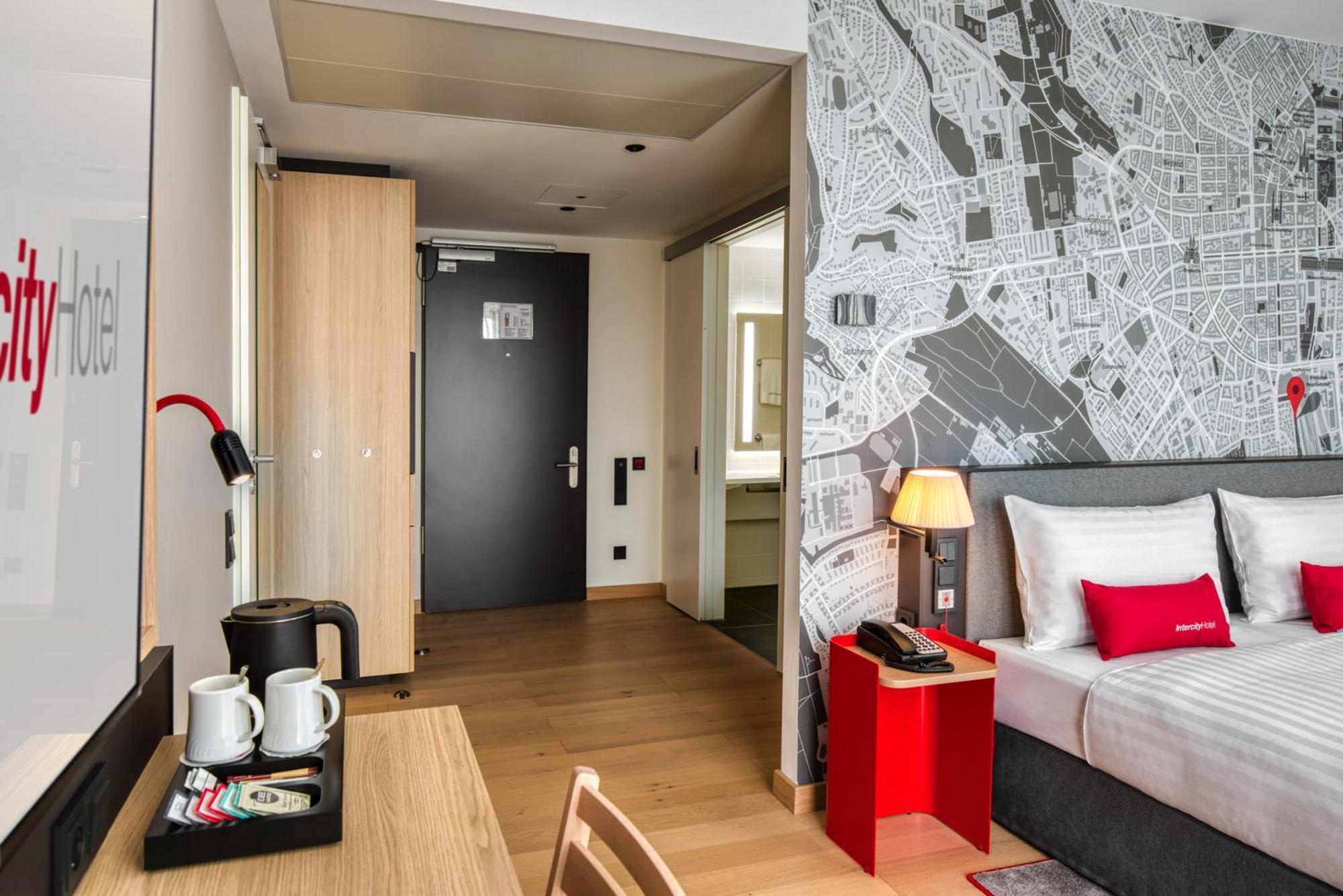 Intercityhotel Wiesbaden Exterior photo